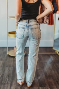 The Wyatt High Rise 90's Straight Leg Jean -SAVANAH Clothing sale 3 5b0c5c5a 5bbb 4297 9079 64558e7f1d05