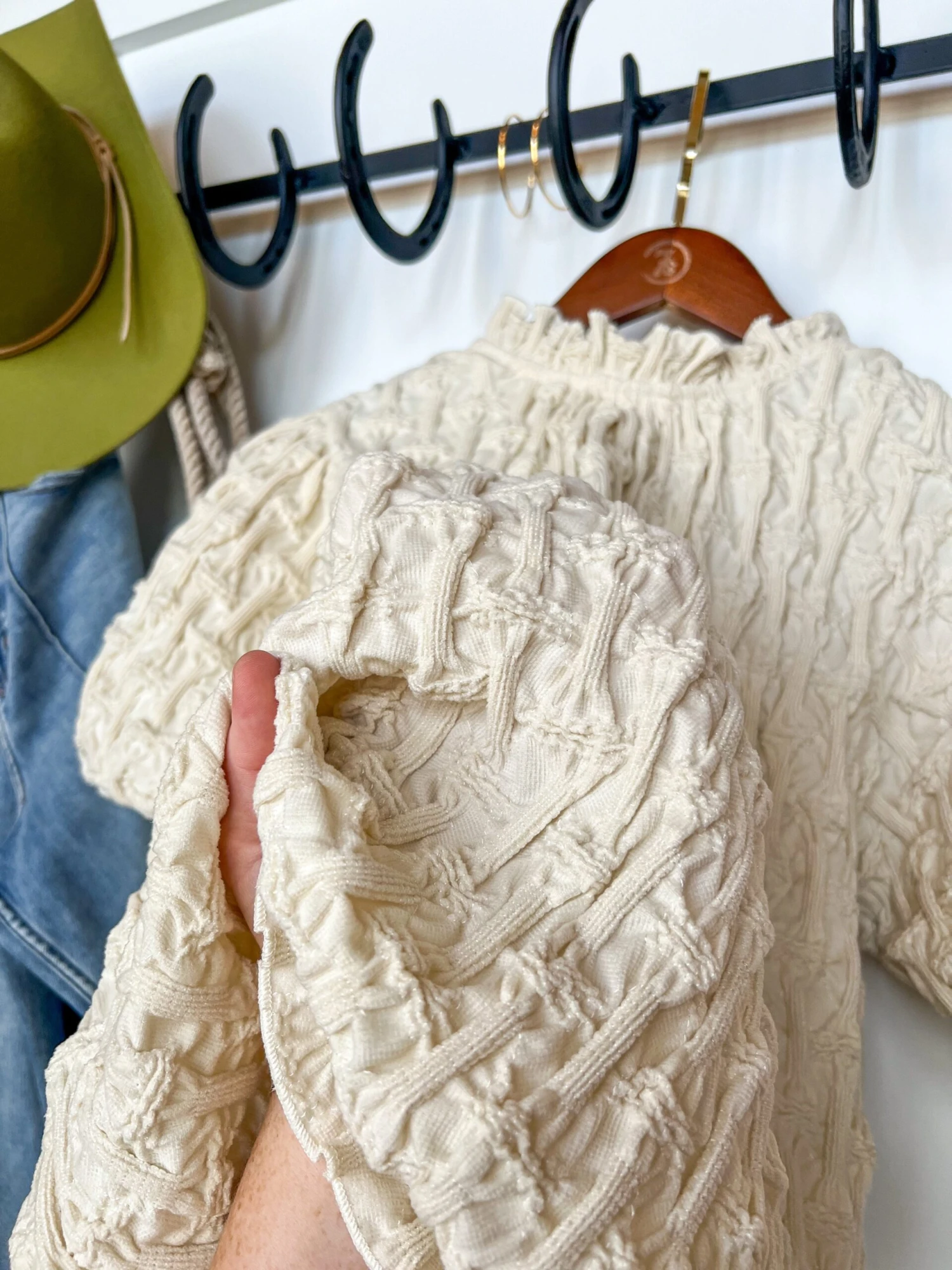 The Bellvue The Bellvue -SAVANAH Clothing sale 970D495C 0259 46DD A3E1 6E08A471C6B7 scaled