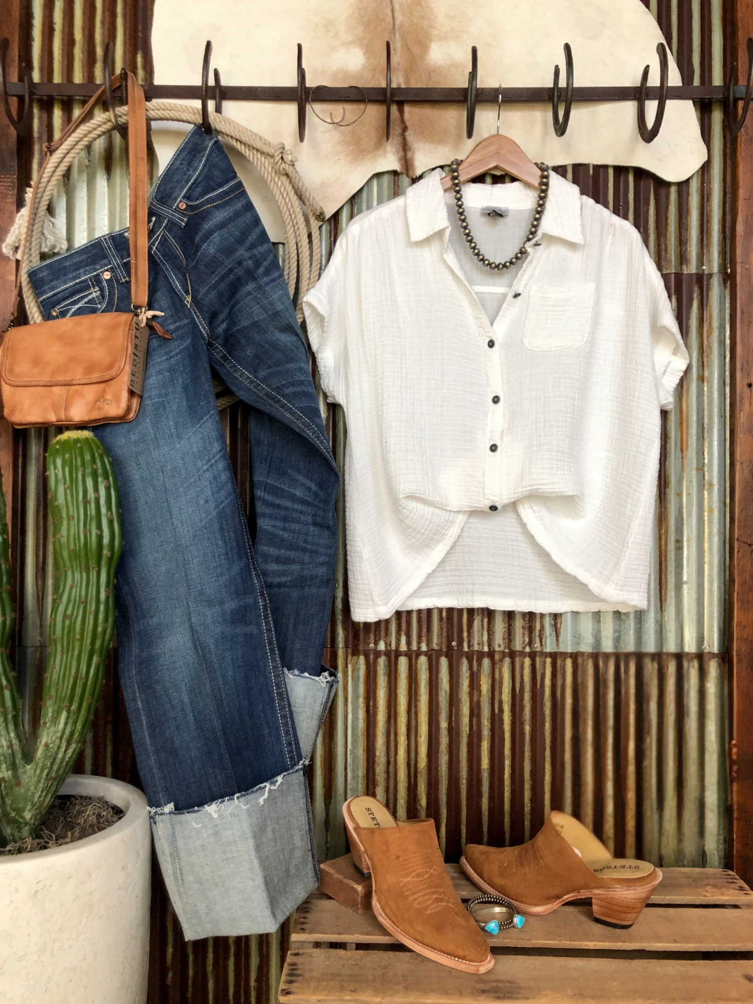 The Bellingham The Bellingham -SAVANAH Clothing sale Apparel Product Photo Size 6395d312 cfbb 4a84 a48a 440c4d7a18f8 scaled