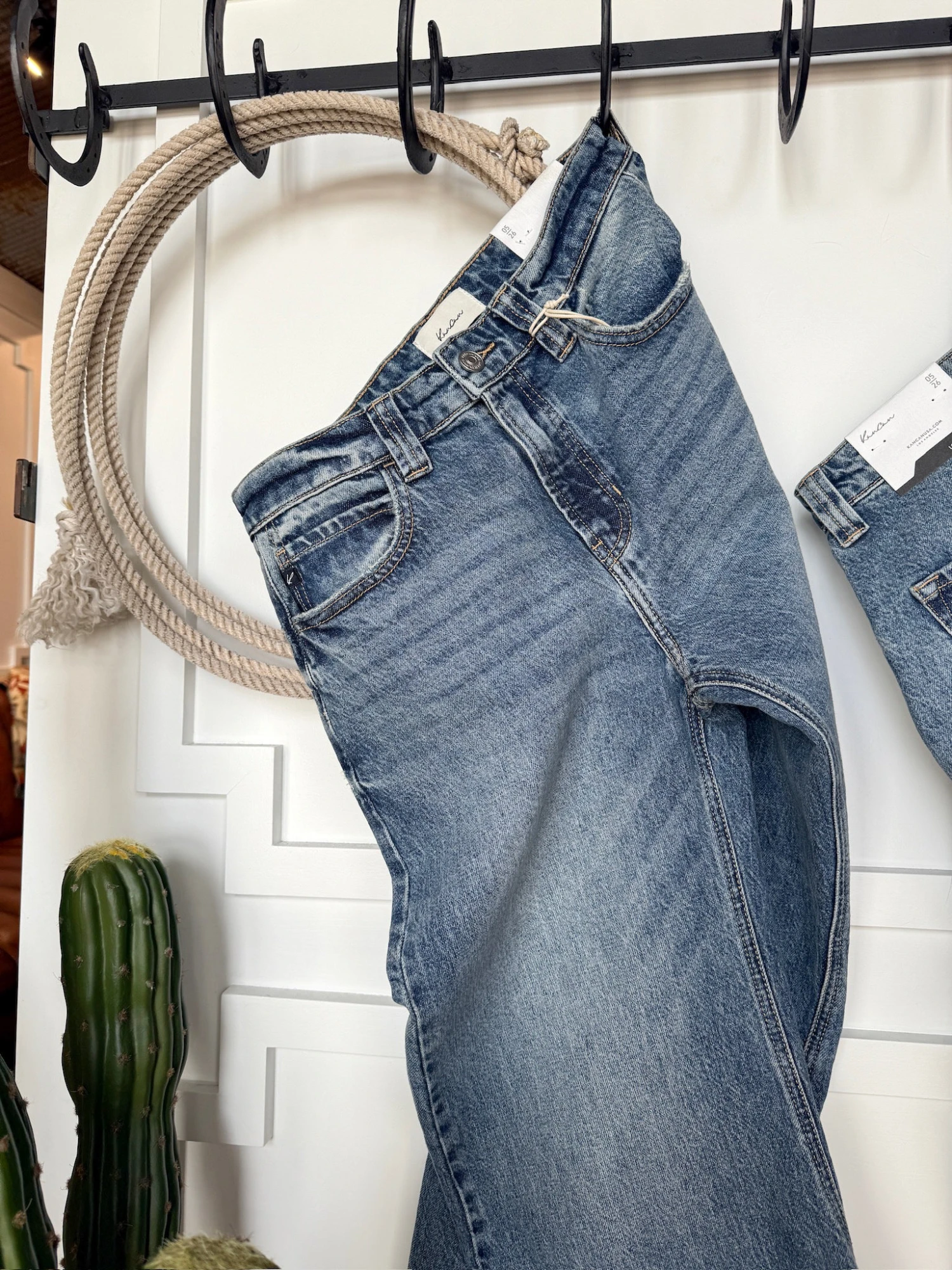 The Chainey Premier Rise Barrel Jean The Chainey Premier Rise Barrel Jean -SAVANAH Clothing sale BE35CA43 3745 40B6 8368 B9065130C4EE