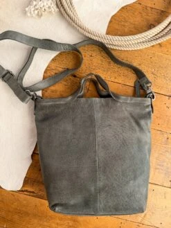 The Duluth -SAVANAH Clothing sale IMG 0183