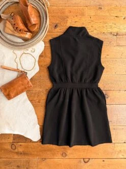 The Bridgeton -SAVANAH Clothing sale IMG 1187