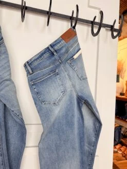 The Kaden High Rise Wide Leg Jean -SAVANAH Clothing sale IMG 2252