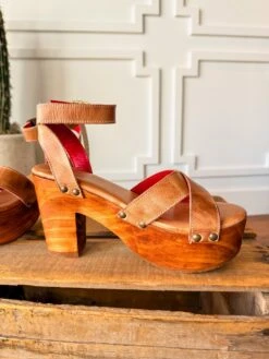 The Monahans -SAVANAH Clothing sale IMG 2319