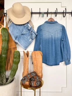 The Pryor Creek -SAVANAH Clothing sale IMG 2412 bb182f54 6bdb 4ace b8b8 8d87b765194b