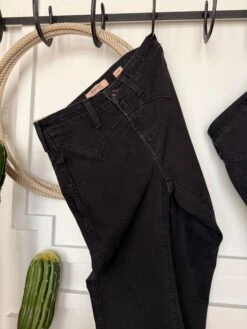 The Lainey High Rise Slim Trouser Jean -SAVANAH Clothing sale IMG 3180 bae2d049 3086 46b2 a08e 2f9ee7e54978