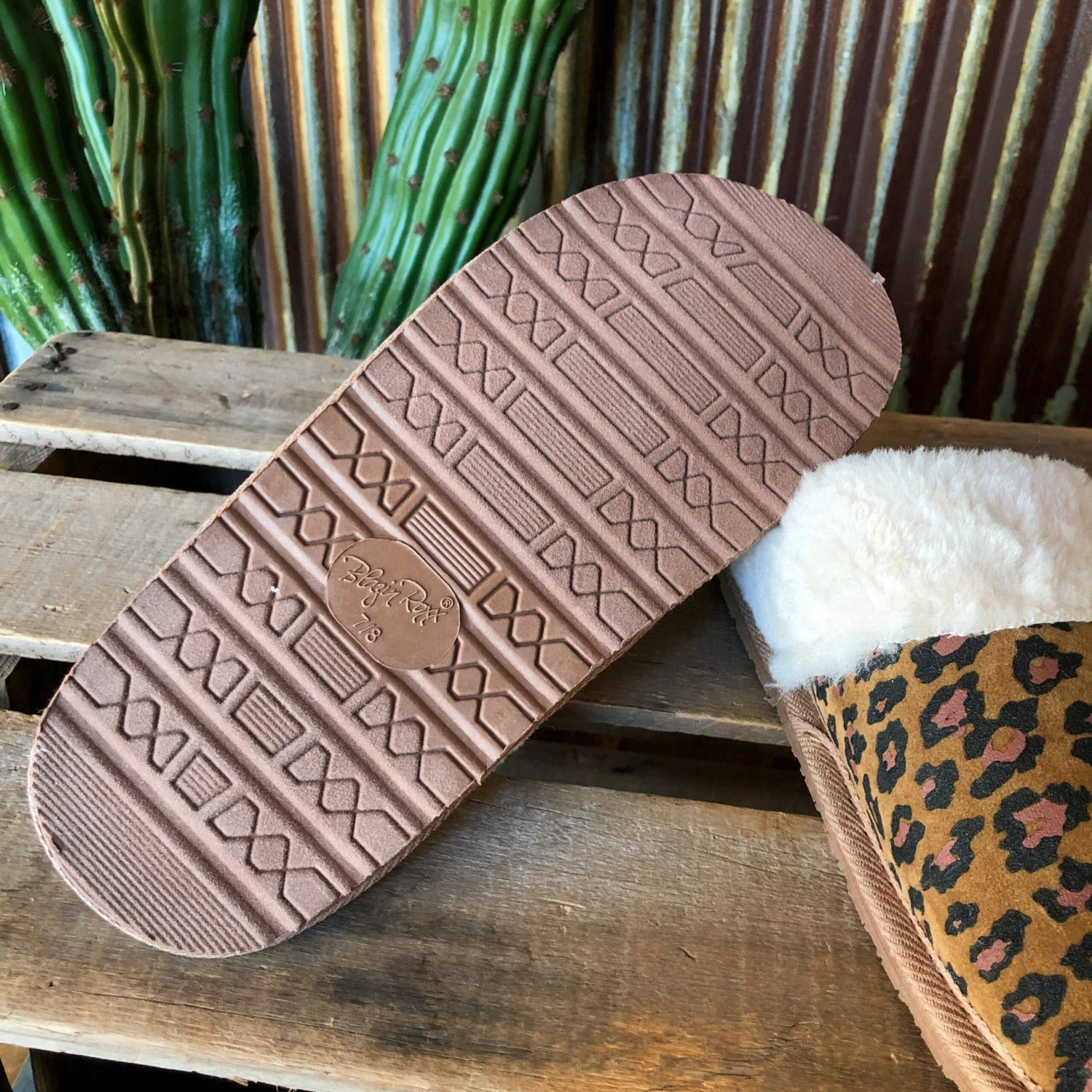 Leopard Slippers Leopard Slippers -SAVANAH Clothing sale IMG 3511 cd094f40 33bd 4a7a 8498 649be7a086b2 scaled