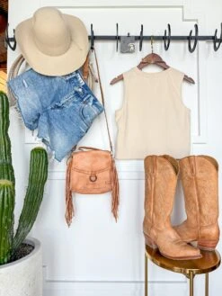 The Oakville -SAVANAH Clothing sale IMG 3518