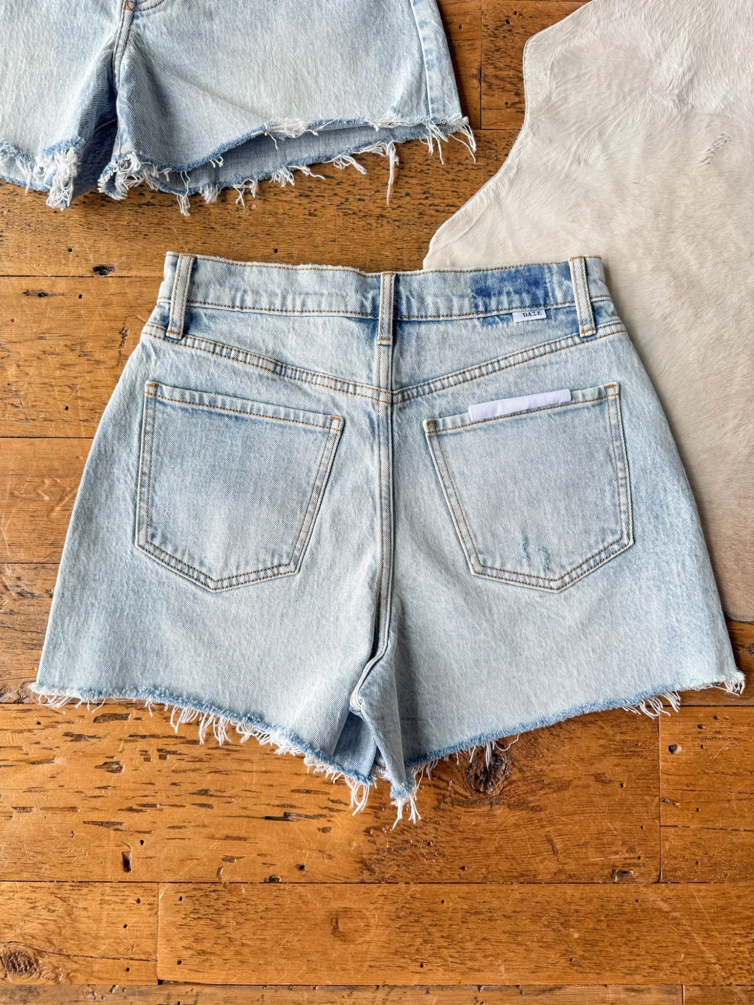 The Laken Shorts The Laken Shorts -SAVANAH Clothing sale IMG 40792