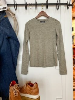 The Bridgeport -SAVANAH Clothing sale IMG 4576