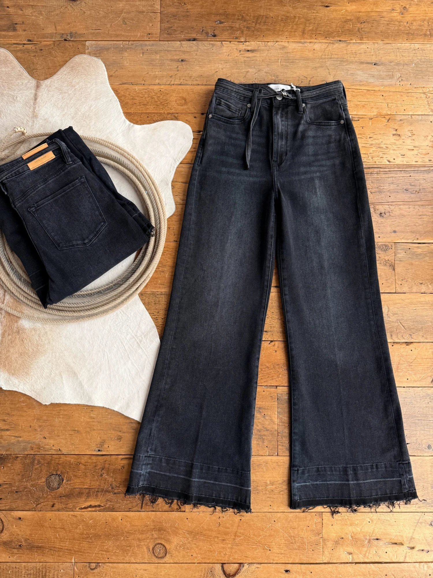 The Brawley High Rise 90's Wide Leg Jean The Brawley High Rise 90's Wide Leg Jean -SAVANAH Clothing sale IMG 4814 scaled