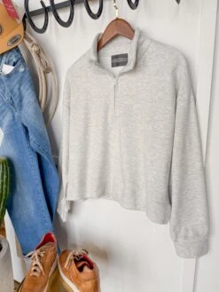 The Hanover -SAVANAH Clothing sale IMG 48732