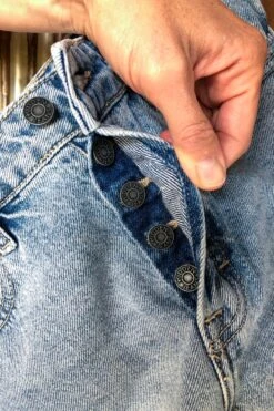 The Karson High Rise Straight Crop Jean -SAVANAH Clothing sale IMG 51042 fc962389 2850 4cc0 b320 bb83474bba07