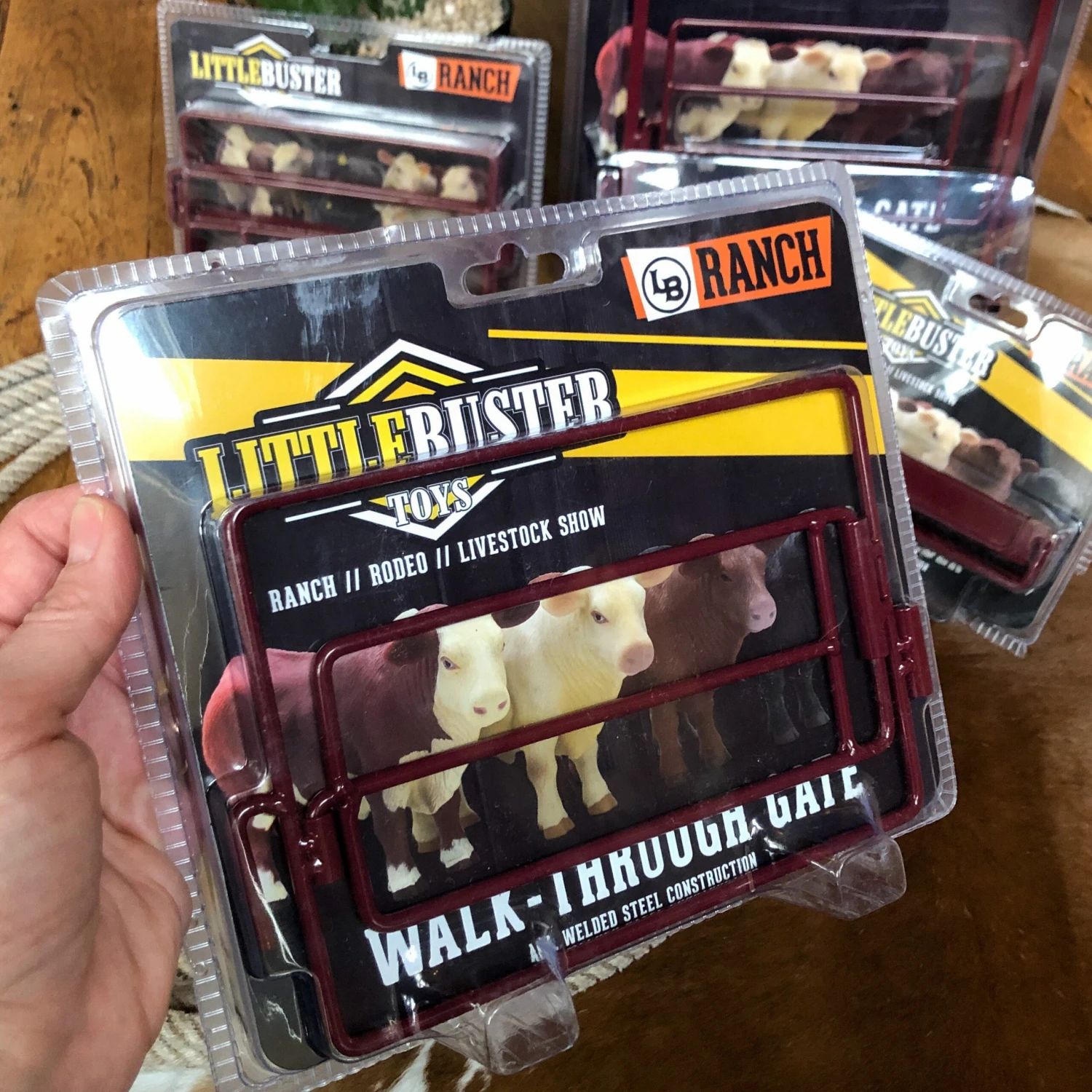 LBT Walk Through Gate {red} LBT Walk Through Gate {red} -SAVANAH Clothing sale IMG 5387 scaled