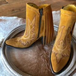 The Tejas -SAVANAH Clothing sale IMG 79863