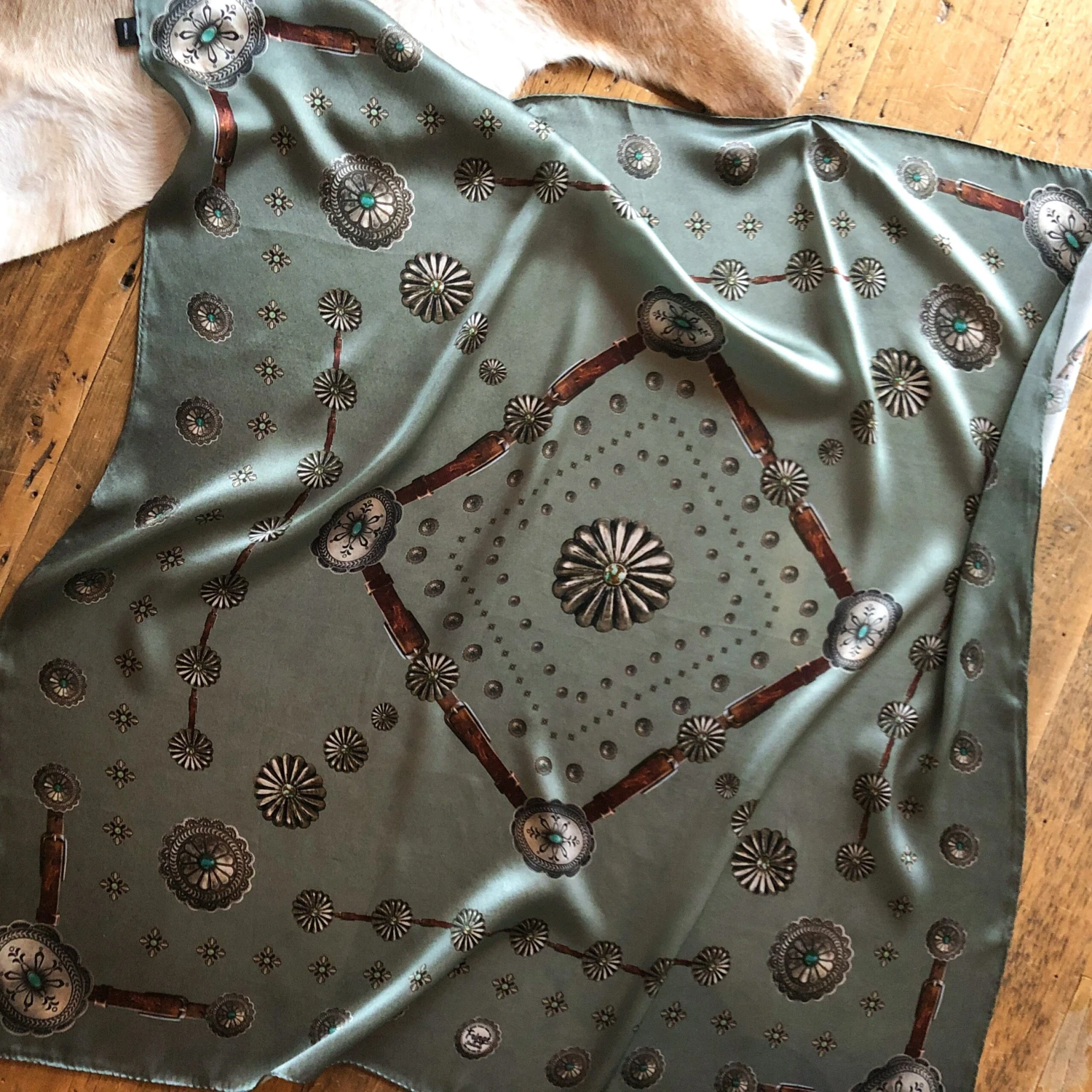 Novesta Wild Rag Novesta Wild Rag -SAVANAH Clothing sale IMG 82412 scaled