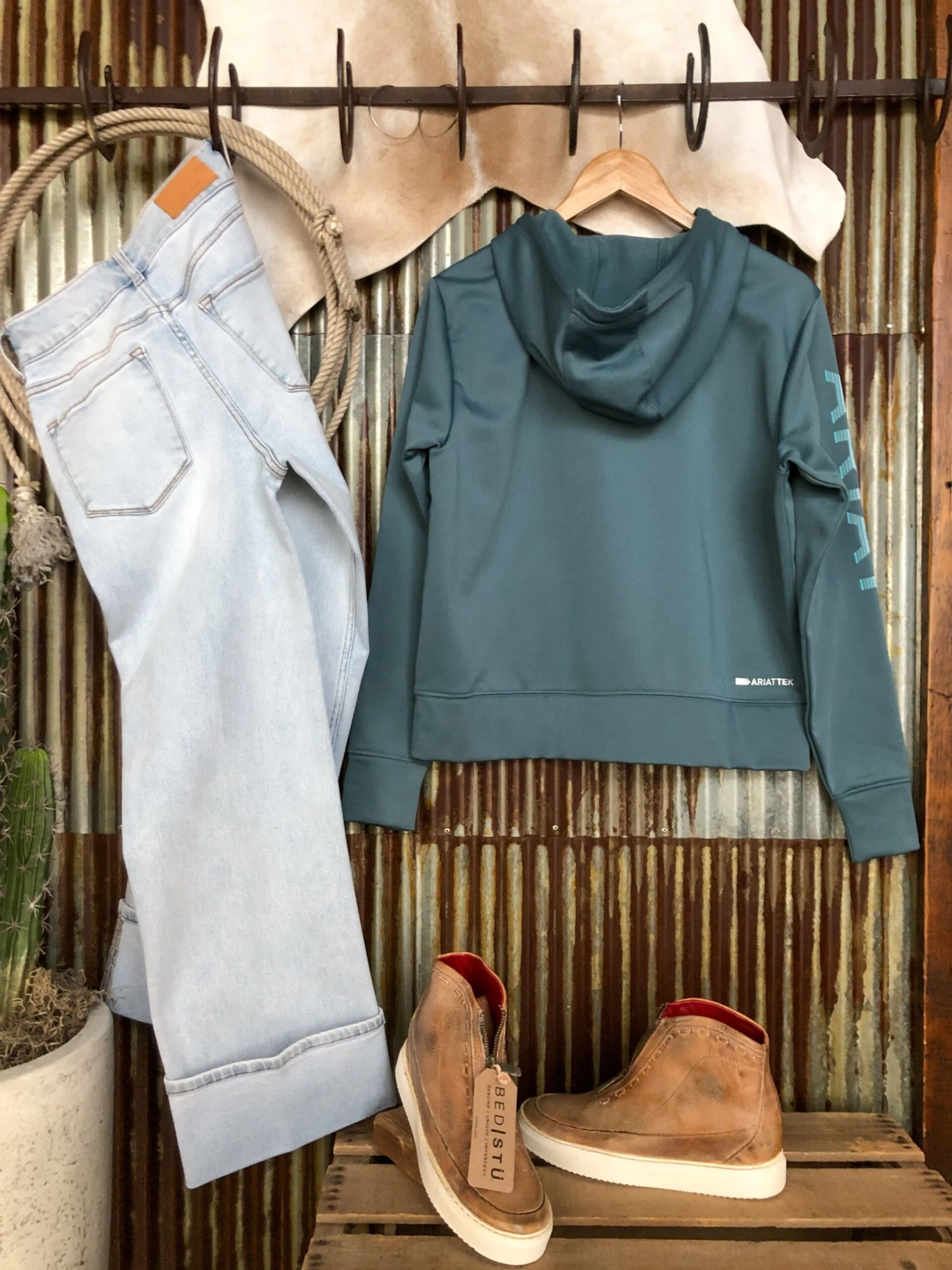 The Britton {S-XXL} The Britton {S-XXL} -SAVANAH Clothing sale IMG 8303 scaled