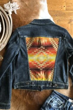 The Mission Hills -SAVANAH Clothing sale IMG 8530