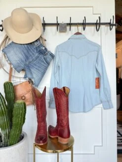 The Roanoke 4 The Roanoke -SAVANAH Clothing sale IMG 85572