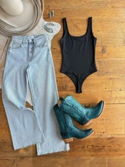 The Millbrook -SAVANAH Clothing sale IMG 87682 a4fbbf2e 88ca 47f5 aebd 66852cd57ede