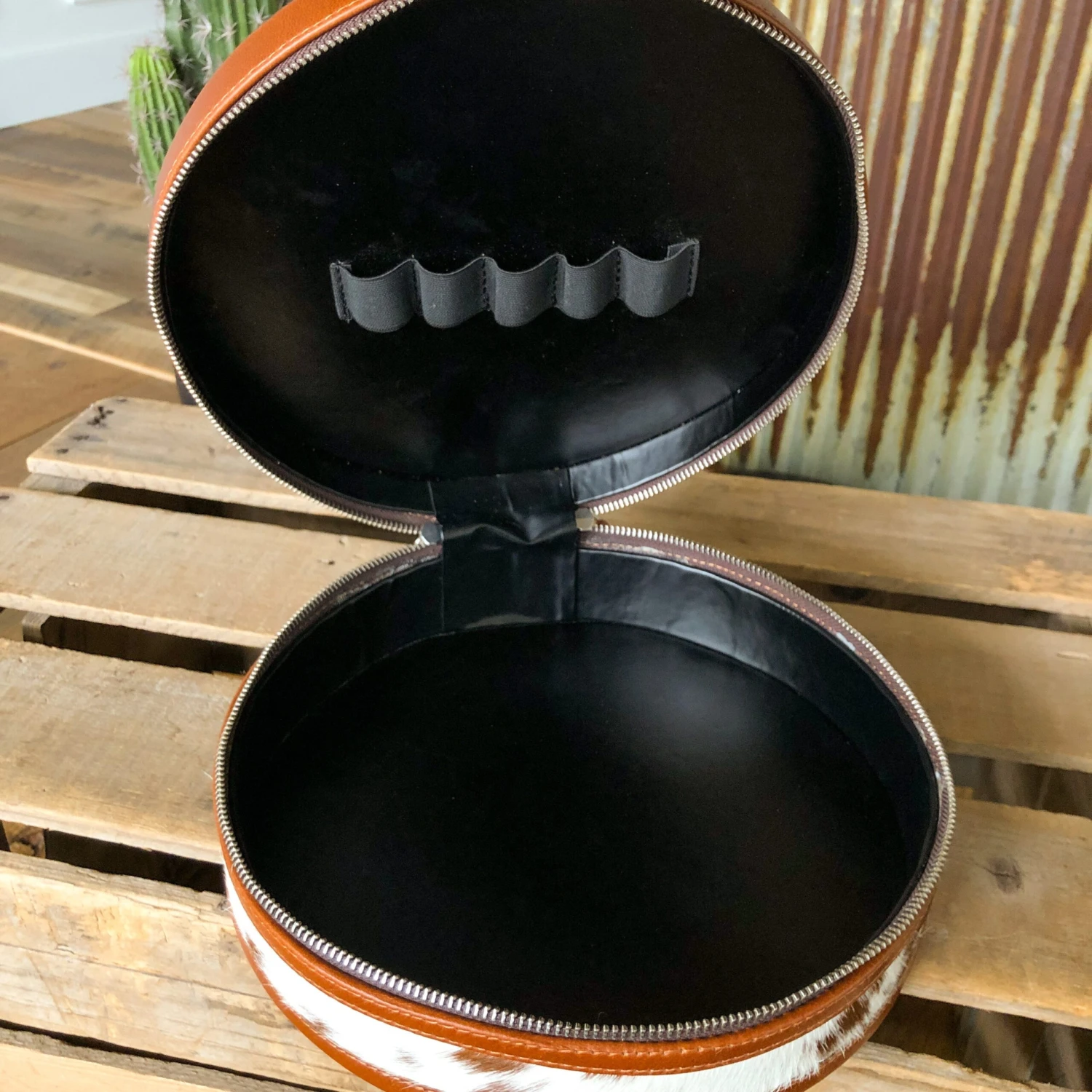 Del Rey Makeup Case Del Rey Makeup Case -SAVANAH Clothing sale IMG 88942 7ea8407e 6dd9 4159 8fc2 19df846a9c85 scaled