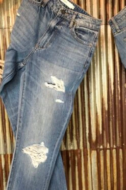 The Jayce High Rise Straight Crop Jean (Final Sale) 2 The Jayce High Rise Straight Crop Jean (Final Sale) -SAVANAH Clothing sale IMG 9308 d57029fc f043 4ada 8b0c 3040f384df88