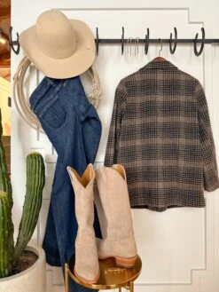 The Toleson -SAVANAH Clothing sale PhotoDec082024 15152PM7