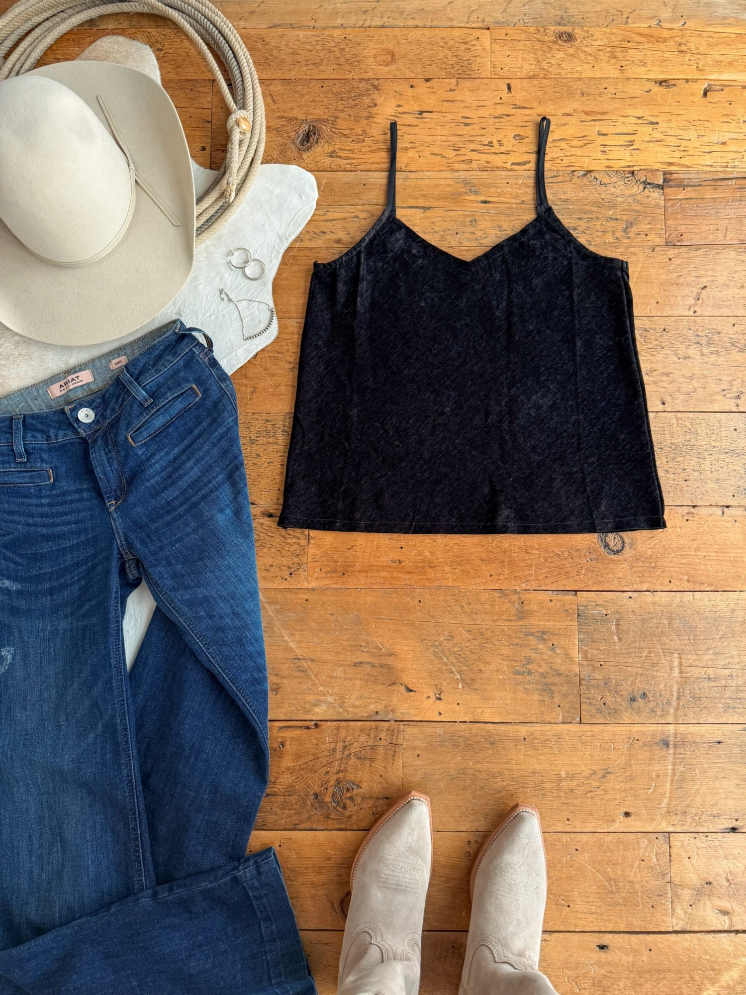 The Hollis The Hollis -SAVANAH Clothing sale PhotoDec102024 94718AM2 scaled