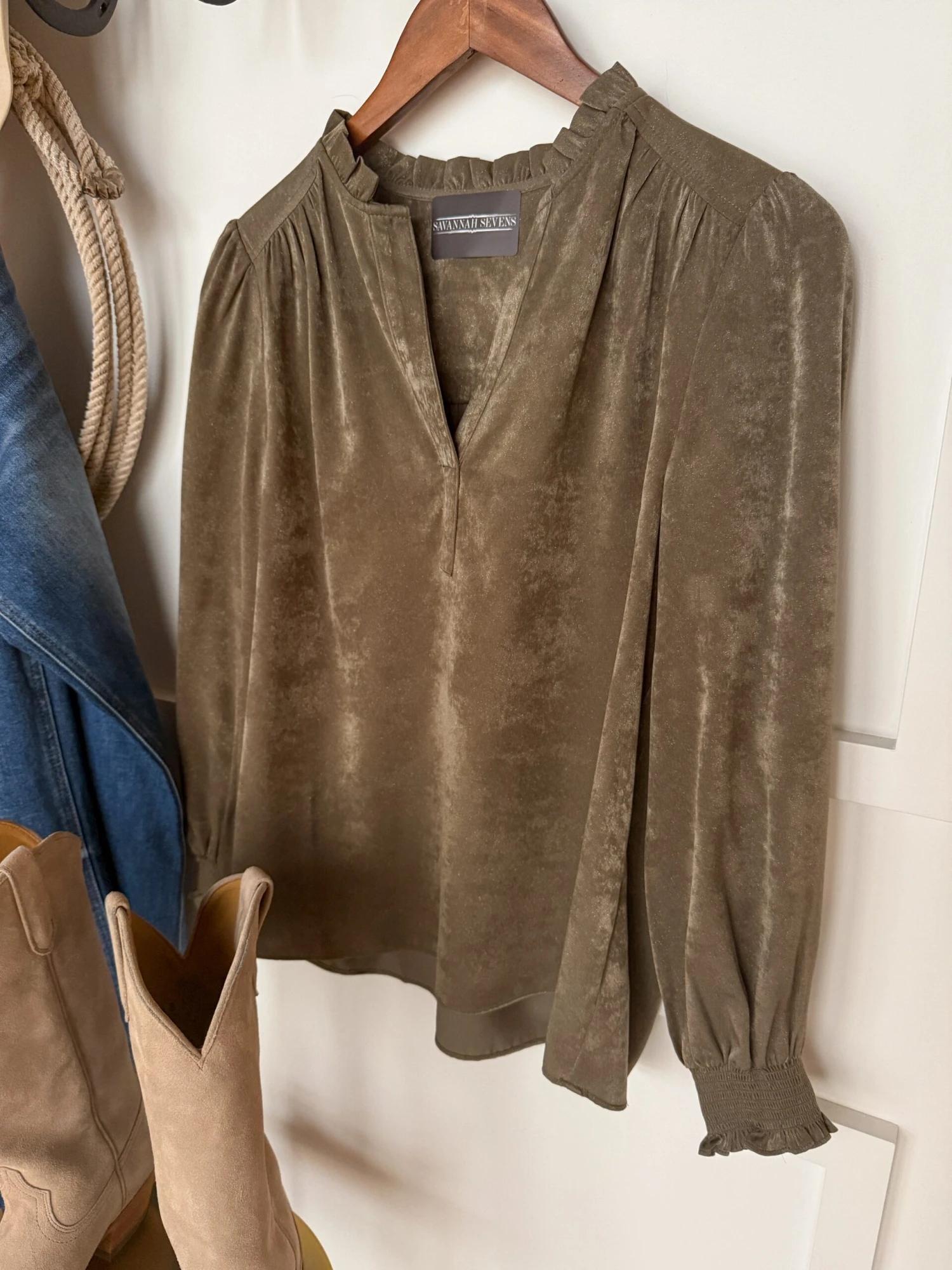 The Moran The Moran -SAVANAH Clothing sale PhotoDec132024 10609PM scaled