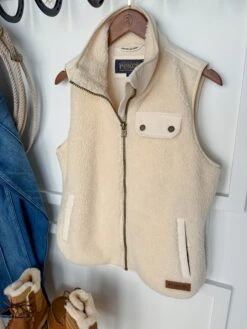 The Laurel 2 The Laurel -SAVANAH Clothing sale PhotoDec162024 25712PM4