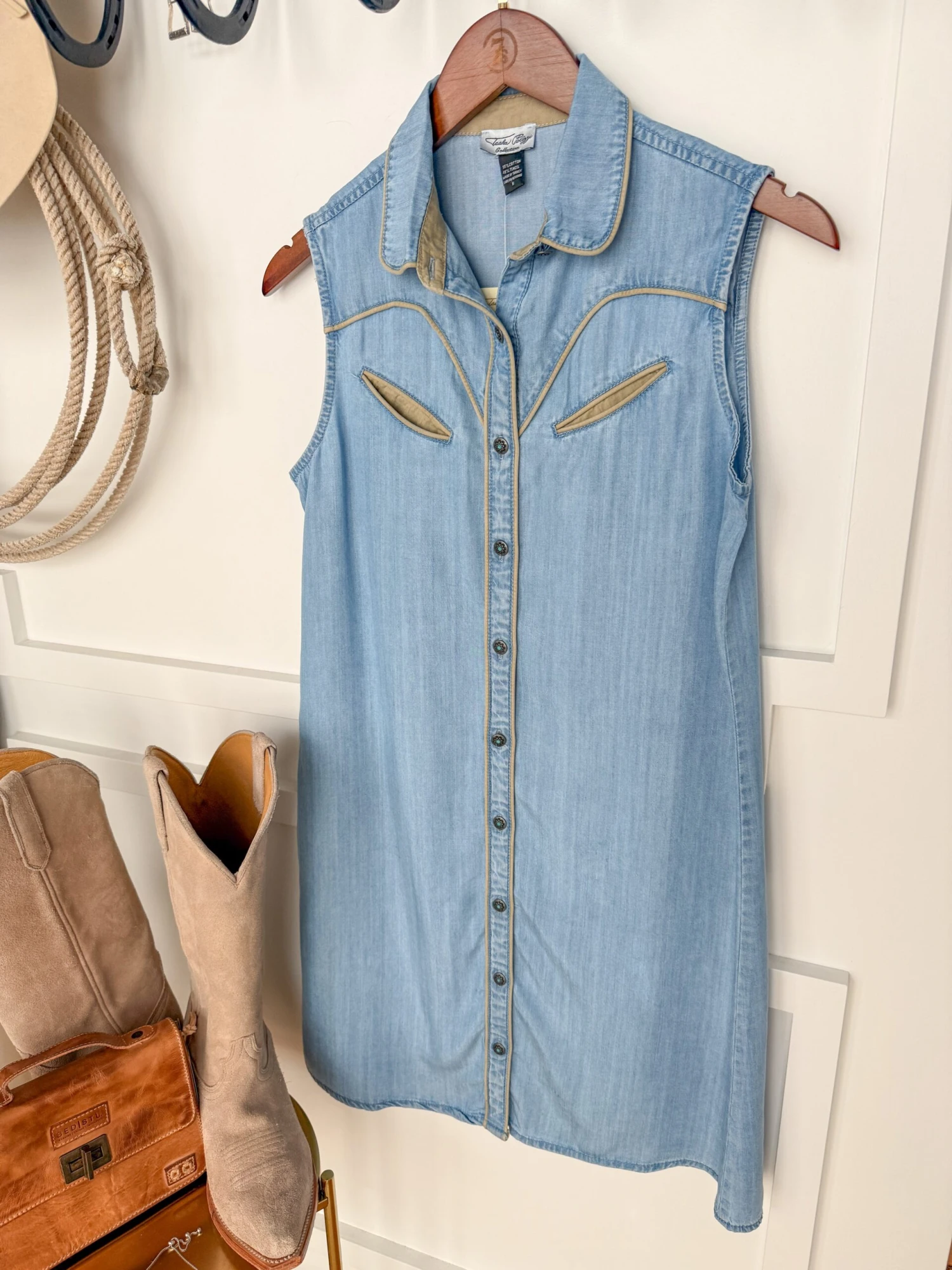 The Broken Arrow The Broken Arrow -SAVANAH Clothing sale PhotoJan152025 22916PM scaled