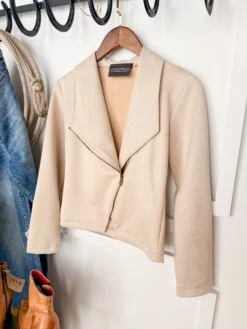 The Leoti -SAVANAH Clothing sale PhotoJan172025 23240PM