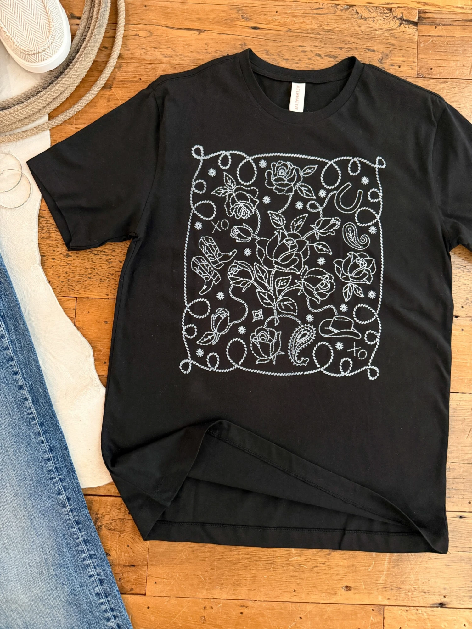 The Chain Stitch Rose The Chain Stitch Rose -SAVANAH Clothing sale PhotoNov192024 112855AM scaled