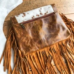 The Austin 5 The Austin -SAVANAH Clothing sale Photo Dec 16 2024 11 37 16 AM