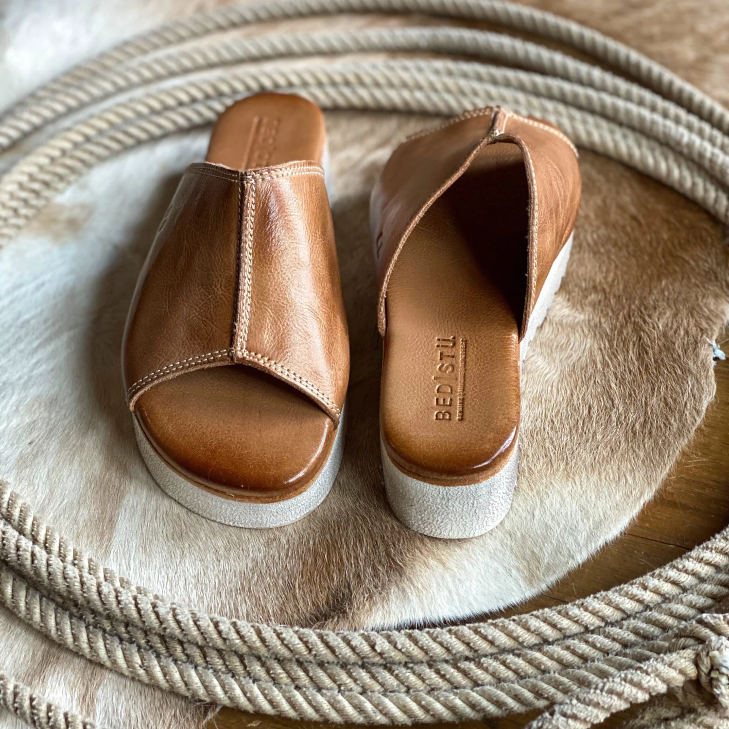 The Acomas The Acomas -SAVANAH Clothing sale image 4f94ec6b f026 479b b07a 40a91ff3729a scaled