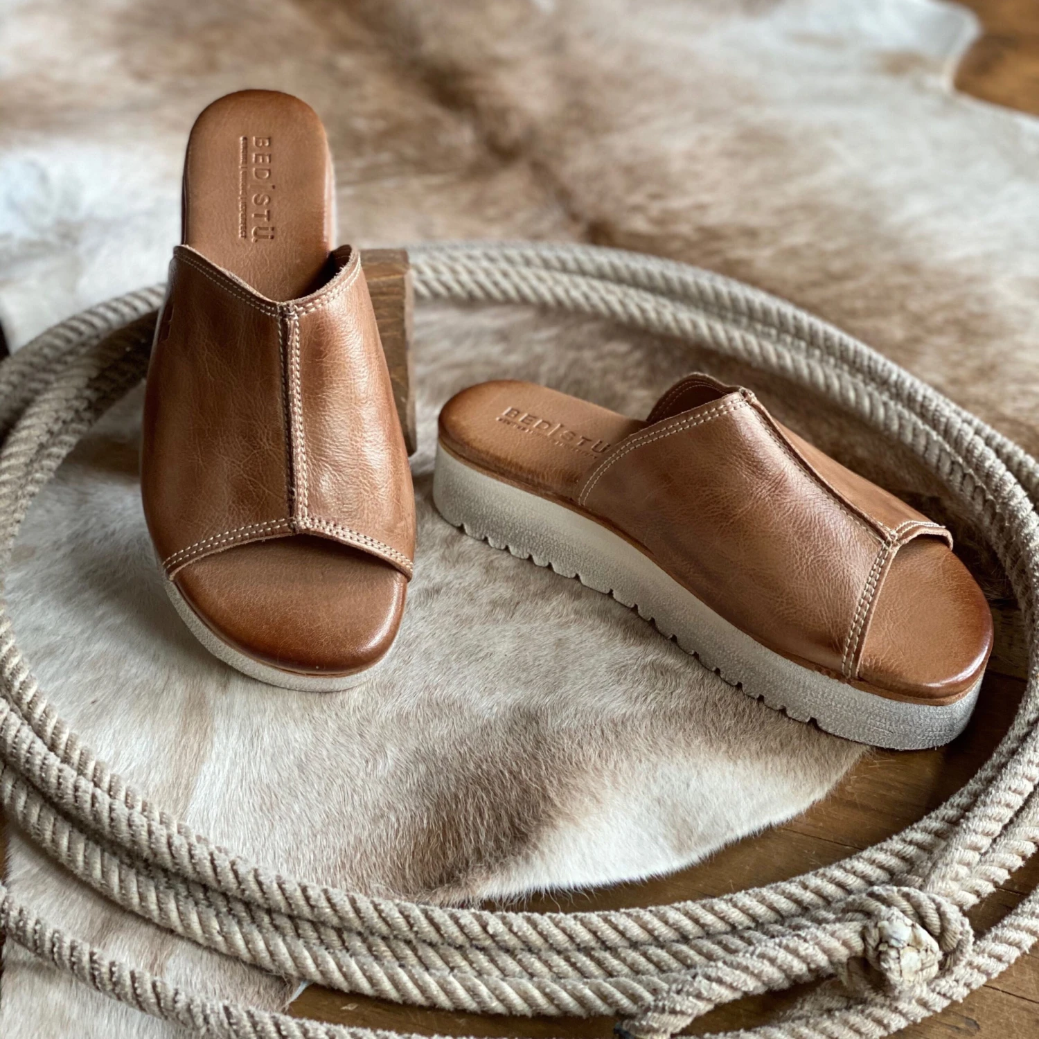 The Acomas The Acomas -SAVANAH Clothing sale image e0dbf2a3 e6a9 4745 8778 2645169bf932 scaled