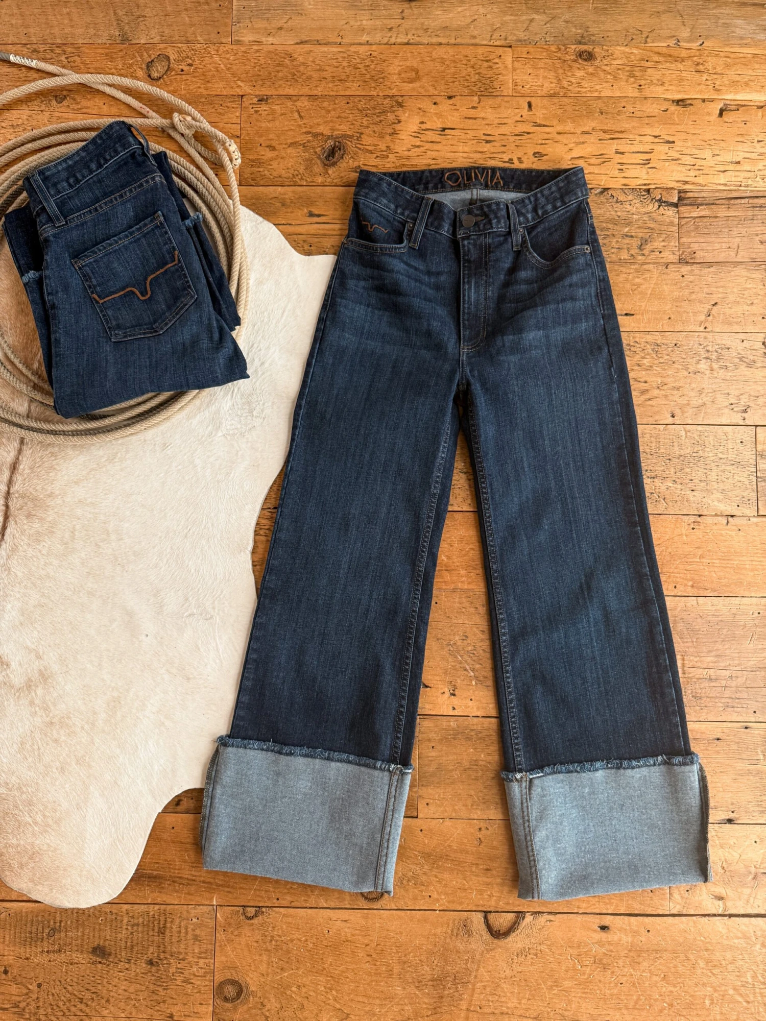 The Livy High Rise 90's Wide Leg Jean *Exclusive* The Livy High Rise 90's Wide Leg Jean *Exclusive* -SAVANAH Clothing sale photo nov 15 2024 1 23 05 pm scaled