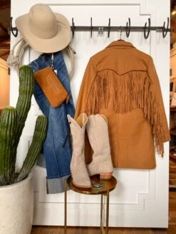 The Winnetka 6 The Winnetka -SAVANAH Clothing sale photonov052024 120957pm