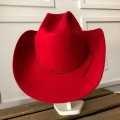 Jolene Porter -SAVANAH Clothing sale photonov072024 113102am