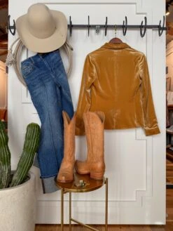 The Belvedere -SAVANAH Clothing sale photonov072024 21718pm