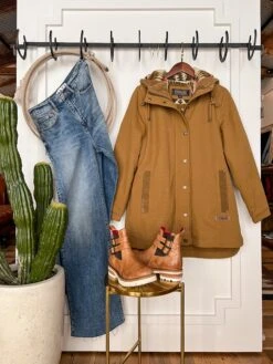 The Cedar Creek {Saddle Tan}