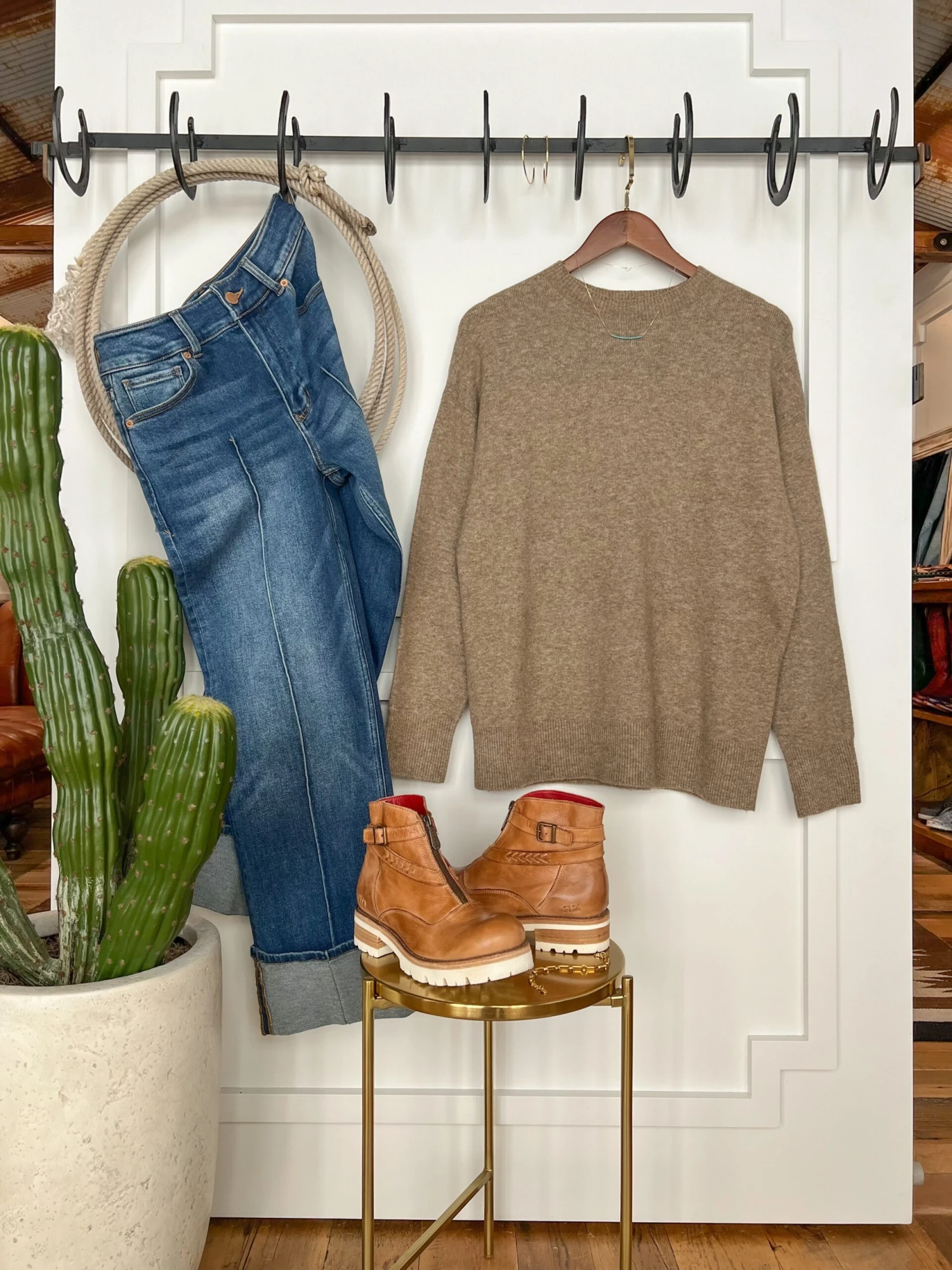 The Lonoke The Lonoke -SAVANAH Clothing sale photonov232024 14221pm3 scaled