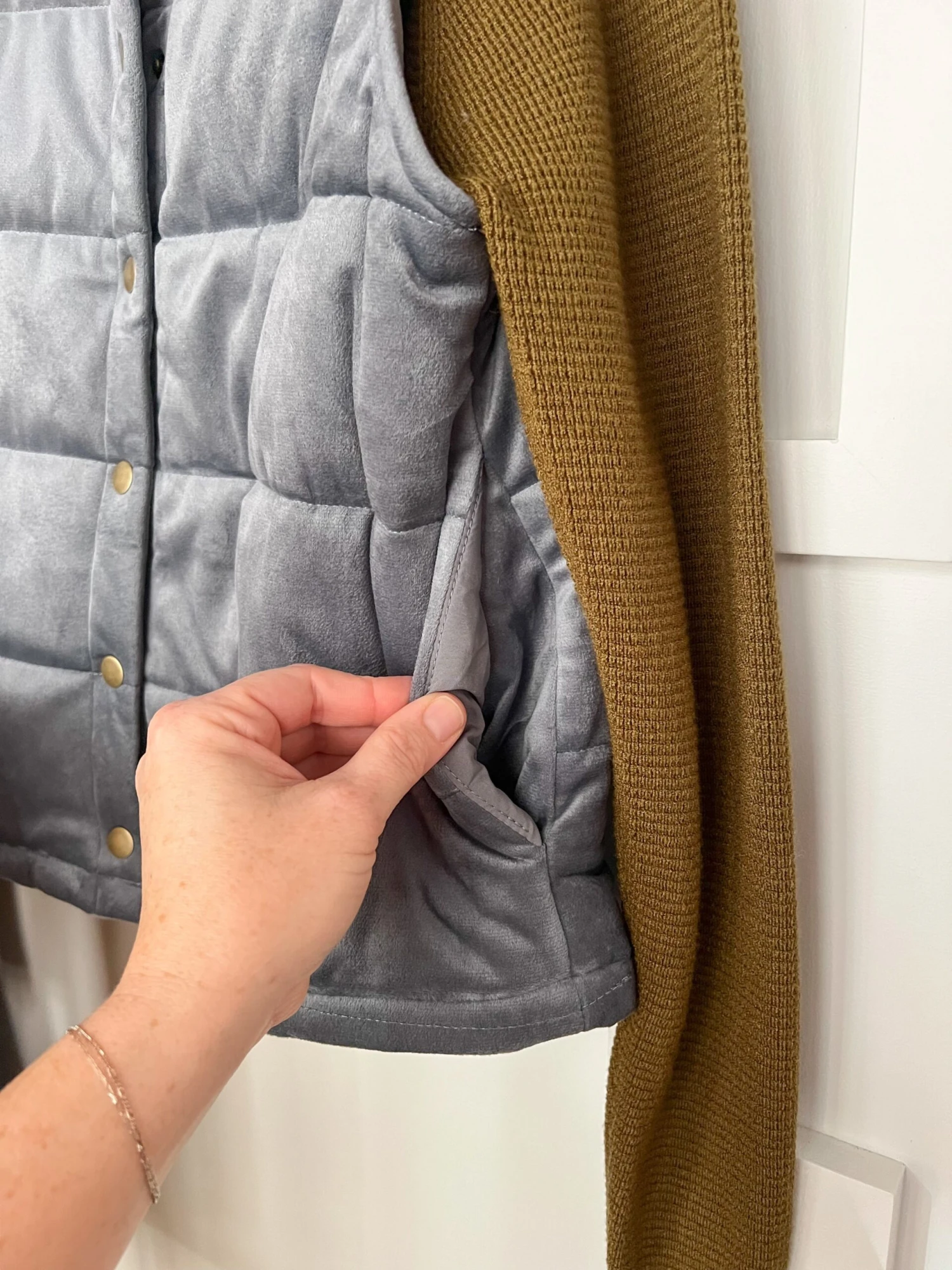 The Cresbard The Cresbard -SAVANAH Clothing sale photonov232024 22200pm3 scaled