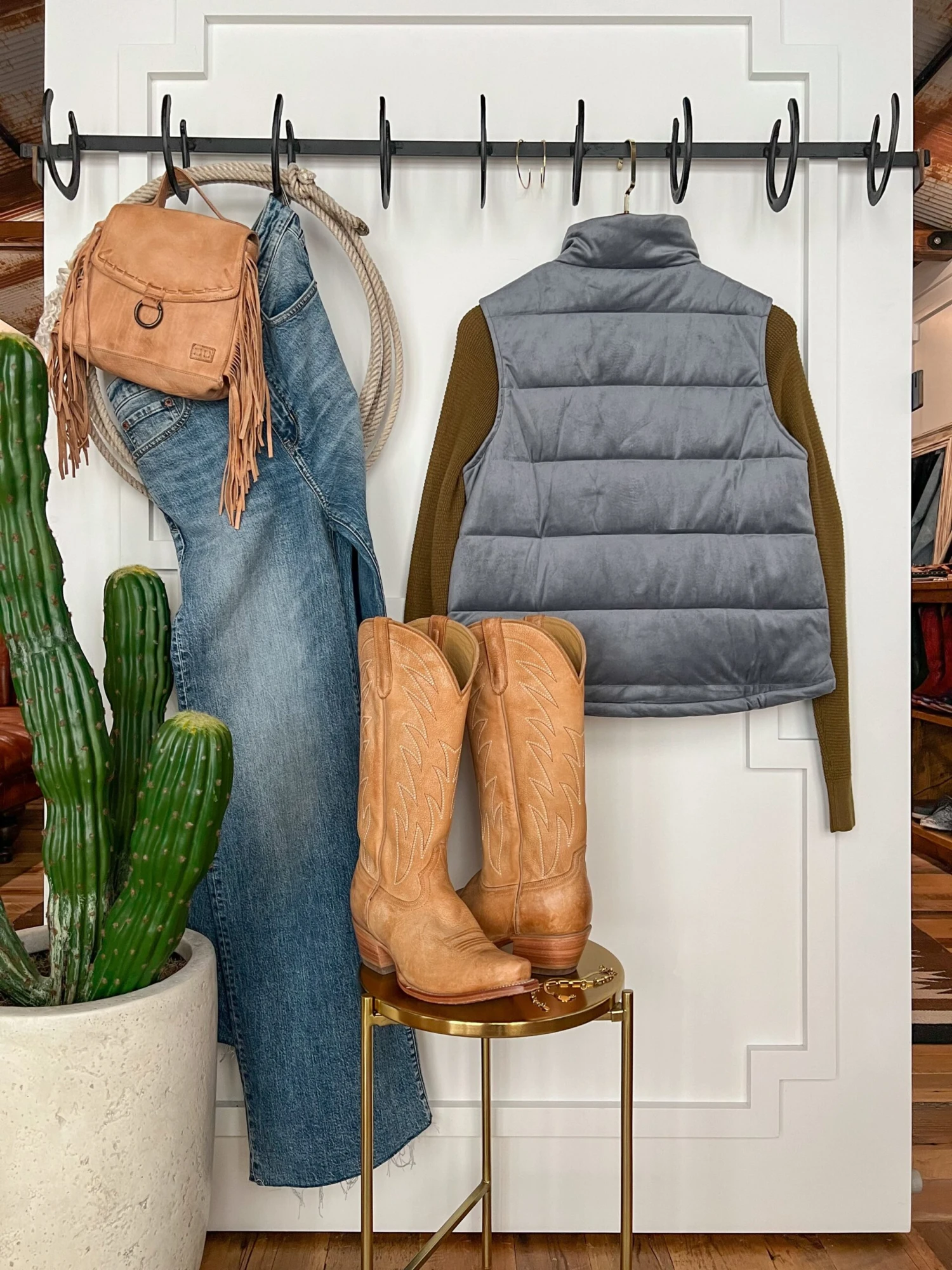 The Cresbard The Cresbard -SAVANAH Clothing sale photonov232024 22456pm3 scaled